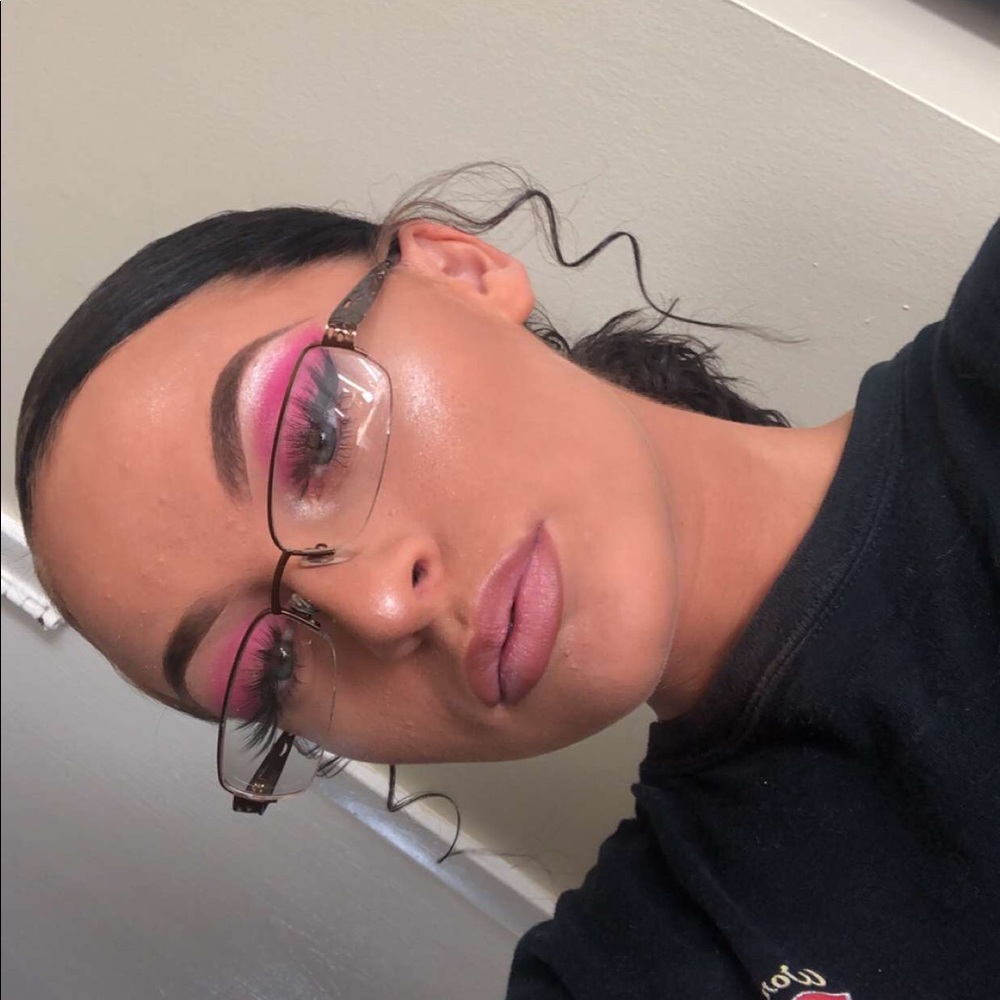 Meet your Posher, Leigha